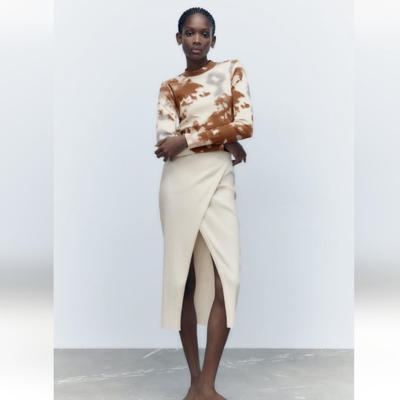 Zara Ribbed Knit Midi Skirt with Slit - Picture 2 of 5